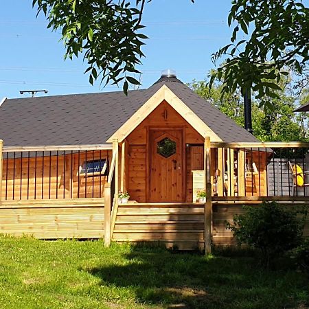 The Hive - Unique Log Cabin With Wood Burning Stove Ludchurch Exteriör bild