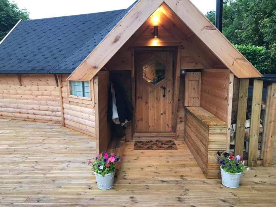 The Hive - Unique Log Cabin With Wood Burning Stove Ludchurch Exteriör bild